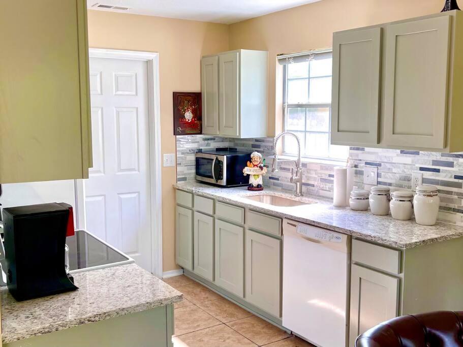 Fayetteville Getaway 외부 사진